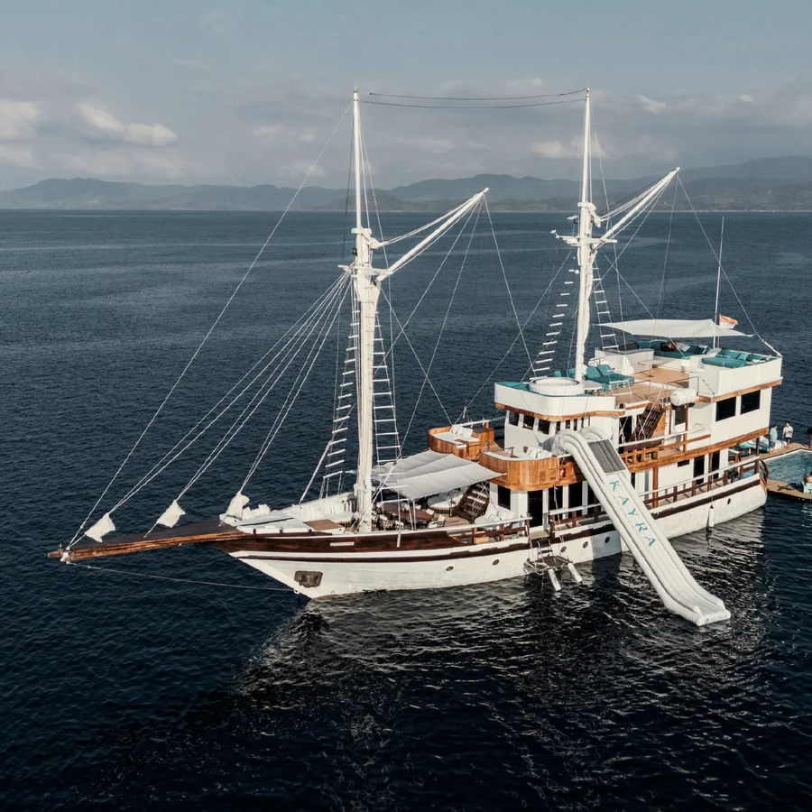 M/V KAYRA field vessel